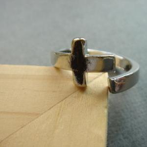Silver Plated Sideways Cross Ring Size 6.5