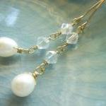 Delicate Freshwater Pearl And Swarovski Crystal..
